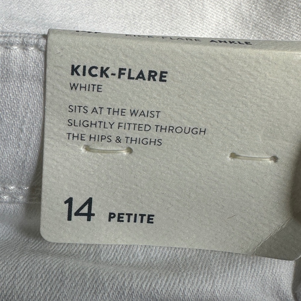 Brand New J. Jill Kick Flare White Jeans Size 14 Petite P Ankle length Raw Hem - Picture 5 of 8